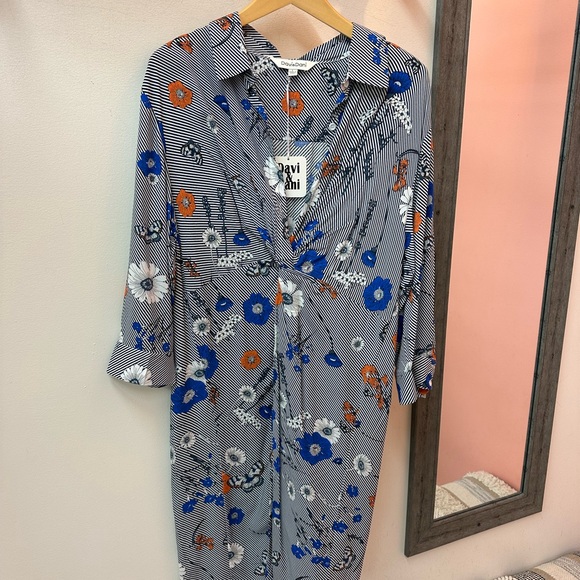 DAVI & DANI Dresses & Skirts - DAVI & DANI Blue and Orange Floral Midi Dress